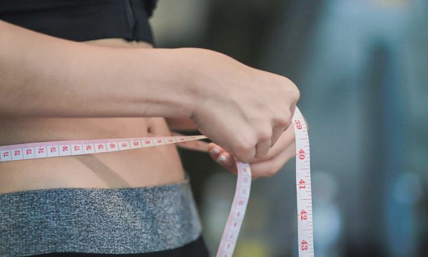 Vòng eo tăng dù cân nặng không đổi cảnh báo điều gì?