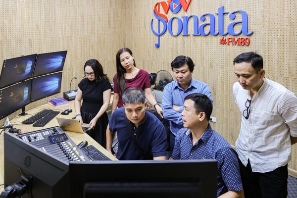 VOV Sonata sẵn sàng lên sóng: 24 giờ âm nhạc giao hưởng, thính phòng, jazz