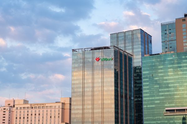 VPB giữ vững đường MA200 sau nhịp rung lắc, đón thêm tin từ Fubon Vietnam ETF
