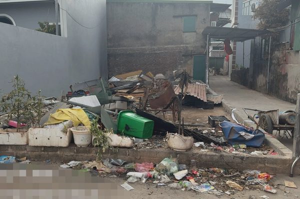 Vụ 40 người nhập viện ở Hà Nội: Rò rỉ bình chứa khí Clo
