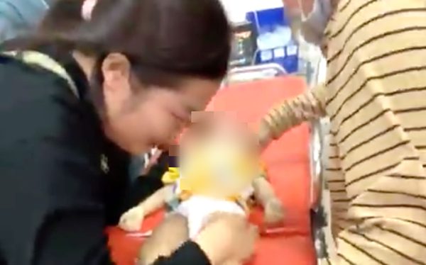 Vụ bé gái 10 tháng tuổi chết nghi sau khi tiêm thuốc: Sở Y tế Khánh Hòa nói gì?