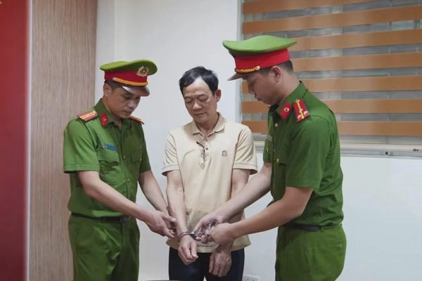 Vụ bí thư, chủ tịch xã câu kết khai thác khoáng sản: Bắt thêm một bị can
