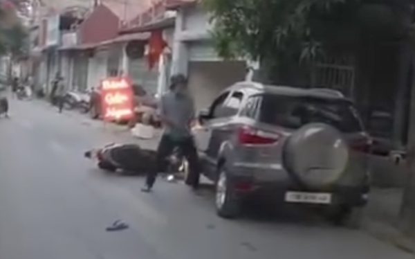 Vụ chặn ô tô rồi cầm dao đâm liên tiếp làm tài xế tử vong: Đã bắt giữ nghi can
