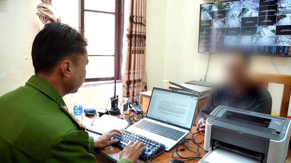 Vụ chó cảnh liên tục bị đánh, chọc bằng gậy: Bực tức do chó không theo hiệu lệnh