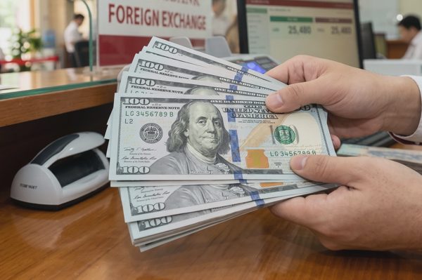 Vụ chuyển hơn 12 triệu USD ra nước ngoài: Tìm người đàn ông quê Hải Phòng