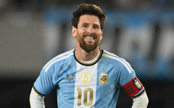 'Vũ điệu cuối cùng' của Messi ở tuyển Argentina diễn ra trong nước mắt