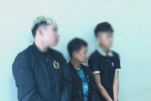 Vụ hàng loạt ô tô ở sân chung cư bị phá: Đập kính 9 ô tô không trộm được gì