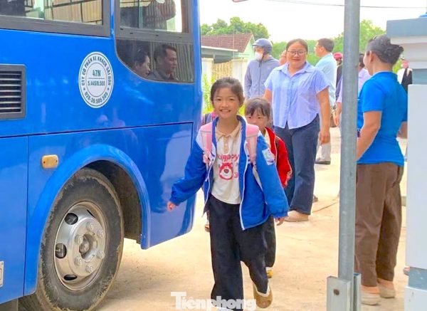 Vụ hàng trăm học sinh nghỉ học: Hầu hết học sinh đã đến trường