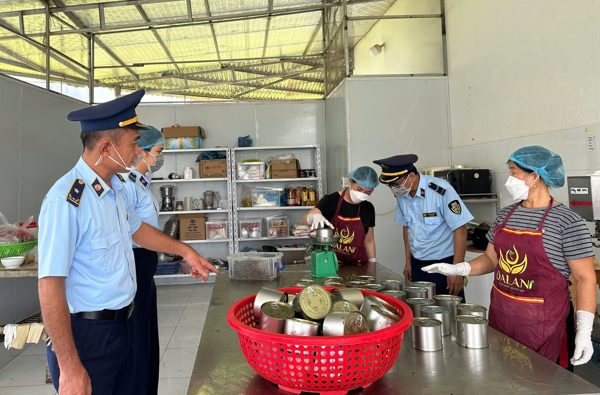 Vụ khâu nhục Lạng Sơn chỉ toàn xương, bì heo: Cơ sở sản xuất nói bị mạo danh