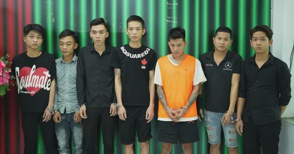 Vụ lái ô tô tông vào đám đông ở TP.HCM: Người dân nói gì?