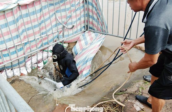 Vụ nam sinh bị nước cuốn xuống cống tử vong ở Hà Nội: Cơ quan điều tra cần vào cuộc