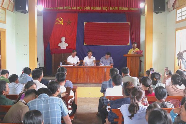 Vụ phản đối giải thể điểm trường lẻ: Giám đốc Sở GD&ĐT về thôn đối thoại