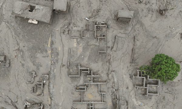 Vụ sạt lở mạnh ngang 950 tấn thuốc nổ gây lũ quét ở Nepal