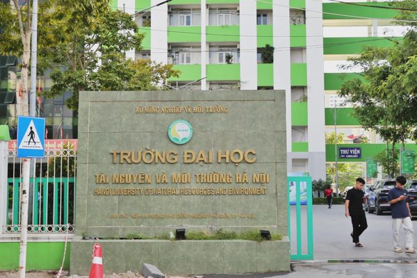 Vụ sinh viên phải nộp đoàn phí cao bất thường: Cần làm rõ tổng tiền đã thu
