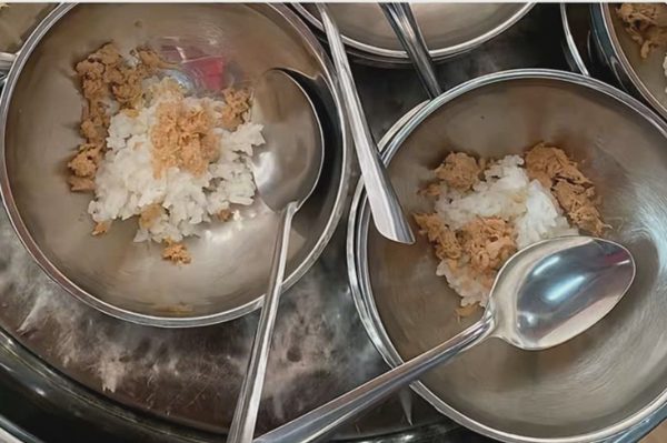 Vụ suất ăn của trẻ chỉ có vài miếng thịt: Trường gửi đơn đến công an