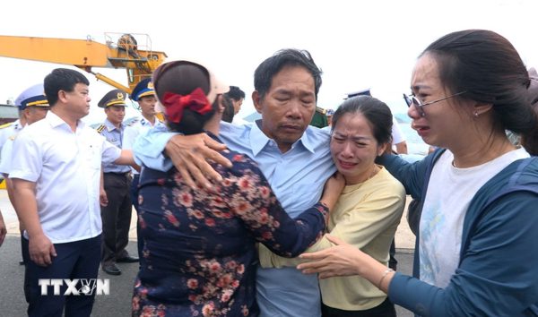 Vụ tàu cá cùng 50 ngư dân mất liên lạc: Đưa các thuyền viên về với gia đình