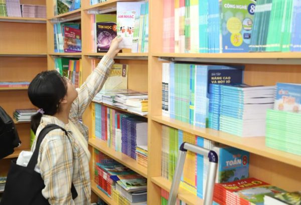 Vụ thiếu SGK: Bộ GD&ĐT báo cáo Thủ tướng, những cá nhân nào chịu trách nhiệm?