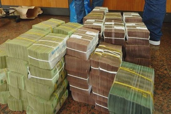 Vụ "tuồn" 40,2 triệu USD: Một nữ kế toán ký 120 lệnh chuyển 697 tỷ đồng