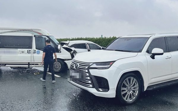 Vụ xe Lexus dừng trên cao tốc dẫn đến tai nạn liên hoàn: Khi nào bị xử lý hình sự?