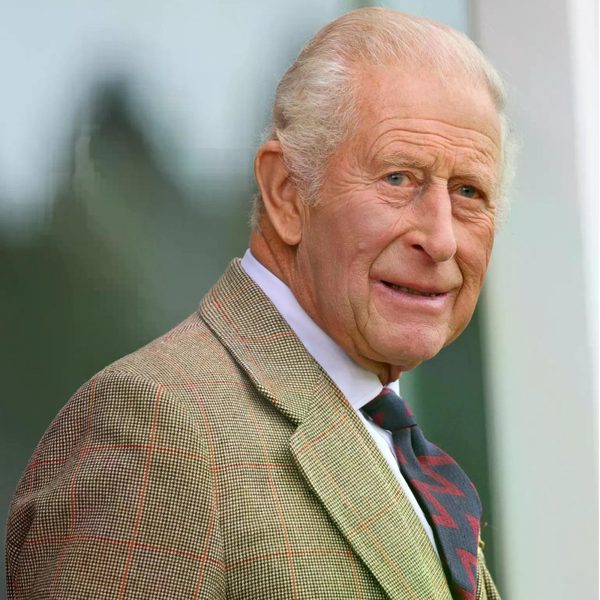 Vua Charles cảnh báo Harry