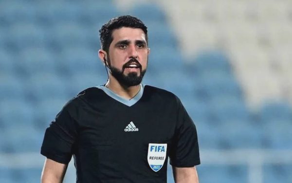 'Vua thẻ đỏ' bắt trận chung kết lượt về giữa Việt Nam và Thái Lan