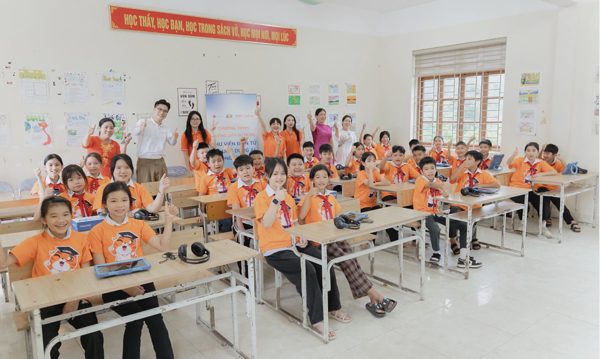 Vuihoc giúp học sinh vùng khó tiếp cận thư viện số 4 năm liên tiếp