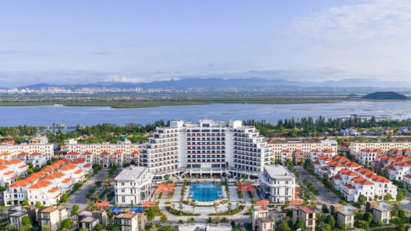 Vùng địa đầu đông bắc Tổ quốc hướng tới điểm đến nghỉ dưỡng biển cao cấp