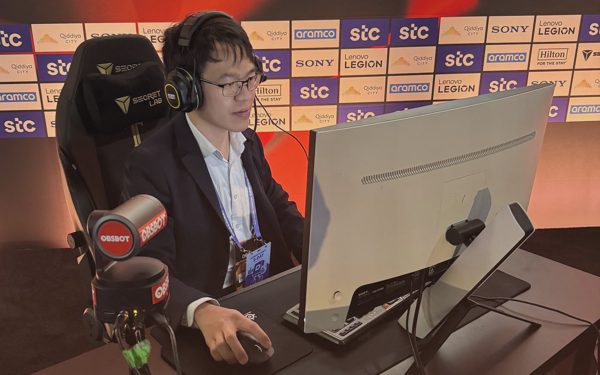 Vượt qua Nakamura, Lê Quang Liêm vô địch giải cờ vua trực tuyến