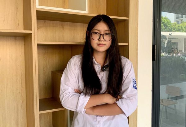 Vượt qua nỗi sợ thi cử, nữ sinh Hà Nội trở thành thủ khoa học sinh giỏi