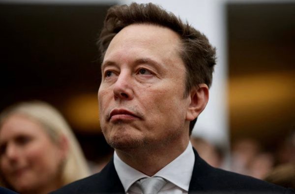 Wall Street Journal: Tỷ phú Elon Musk chỉ đạo làm chậm dịch vụ Starlink cho quân đội Ukraine