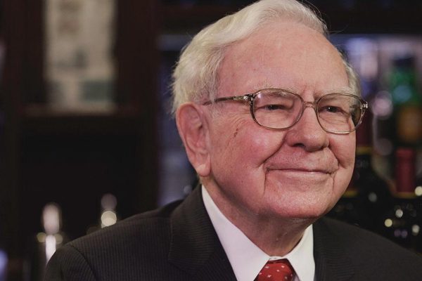Warren Buffett rời ghế Chủ tịch Berkshire, để lại 3 lời khuyên giữ tiền