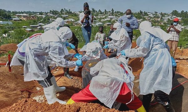 WHO khẩn cấp phòng dịch Ebola trên 3 châu lục