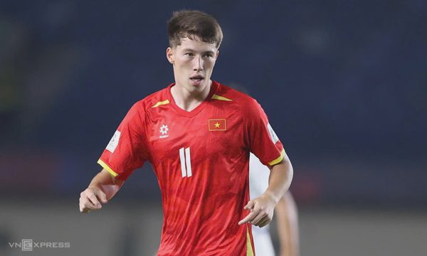 Williams Minh Hoàng: 'Harry Kane khuyên tôi về Việt Nam'