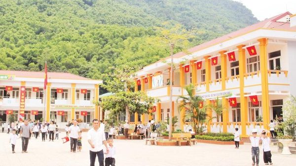 Xã vùng biên vượt khó