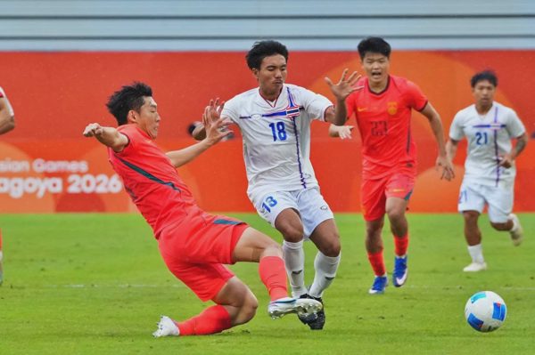 Xác định các cặp đấu bán kết bóng đá nam và nữ Asiad 20