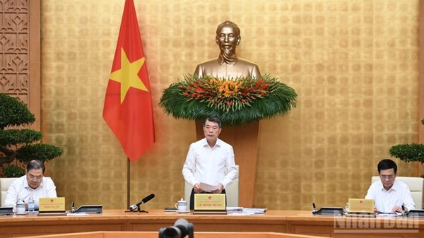 Xác định rõ các động lực tăng trưởng, tháo gỡ triệt để các điểm nghẽn, tạo chuyển biến tích cực hơn nữa