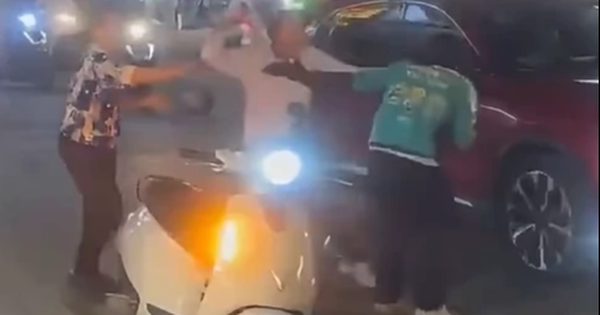 Xác minh clip tài xế xe ôm công nghệ bị đánh túi bụi trong đêm