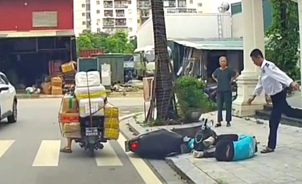 Xác minh tài xế công nghệ bị hành hung trước khu đô thị ở Hà Nội