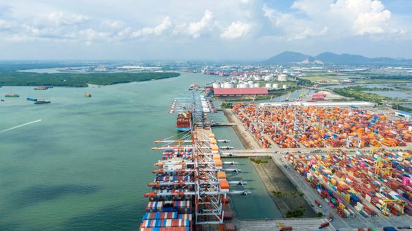 Xanh hóa, tăng cường liên kết cảng biển Thành phố Hồ Chí Minh