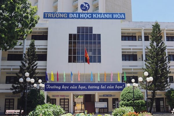 Xây dựng đề án chuyển đại học duy nhất của tỉnh về trực thuộc Bộ