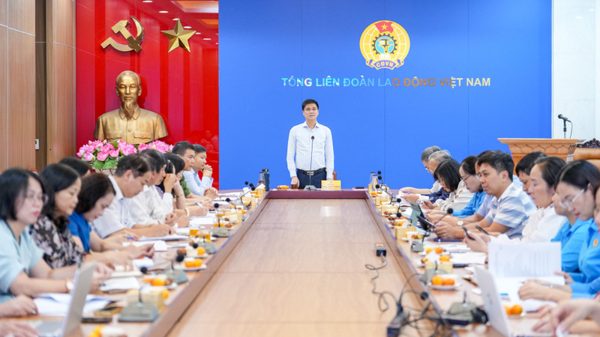 Xây dựng đề án "Công tác tư tưởng đối với công nhân, lao động trong bối cảnh mới"