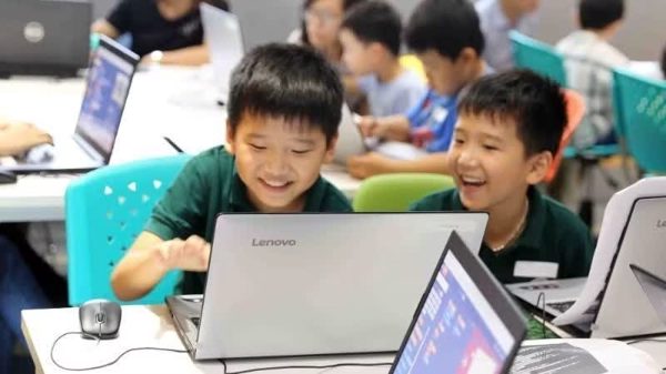 Xây dựng năng lực công dân trong thời đại số