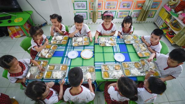 Xây dựng nền tảng dinh dưỡng từ bữa ăn học đường