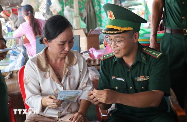Xây dựng thế trận lòng dân từ những điểm dân cư biên giới tại Tây Ninh
