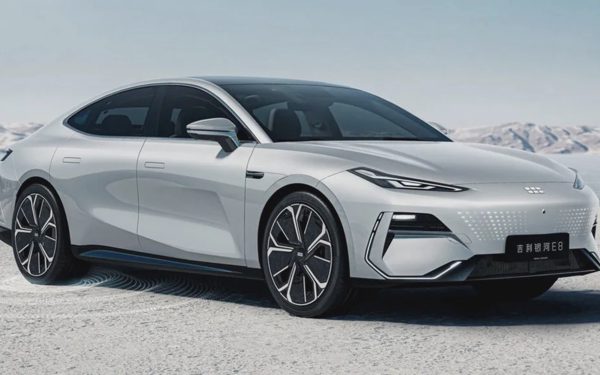 Xe điện chạy 1 triệu km mới hỏng pin, mỗi lần sạc đủ đi Hà Nội - Quảng Ngãi