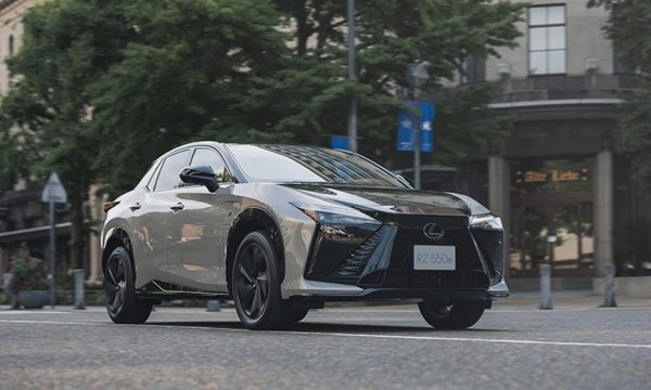 Xe điện Lexus dùng công nghệ đúc nguyên khối