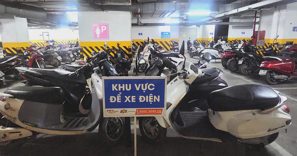 Xe điện tăng nhanh, chung cư Hà Nội loay hoay tìm chỗ sạc