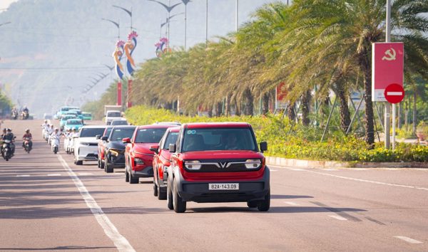 Xe điện VinFast ngày càng hút người mê 'xê dịch'