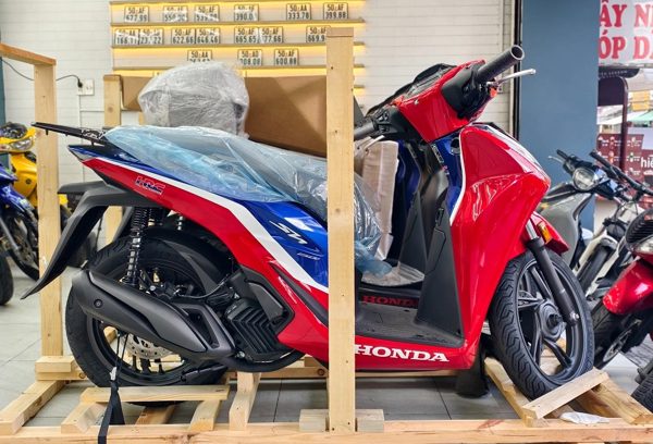 Xe ga nhập Ý Honda SH150i HRC Racing giá 250 triệu, hút dân chơi Việt