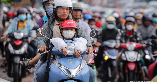 Xe máy 'kẹp' 3: Không phải lúc nào cũng bị phạt